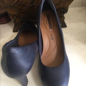 Clarks Soft Cushion Pumps
